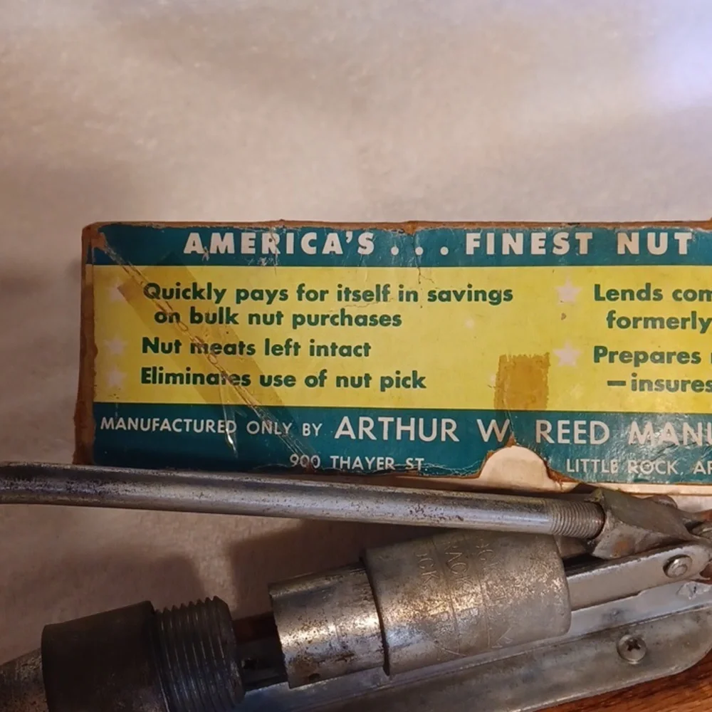 Reed's Rocket nut cracker, fast nut cracker